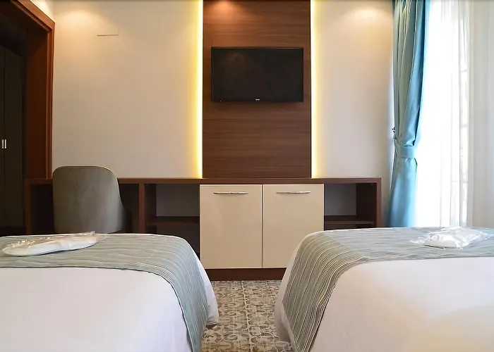 Royal Boutique House 2*